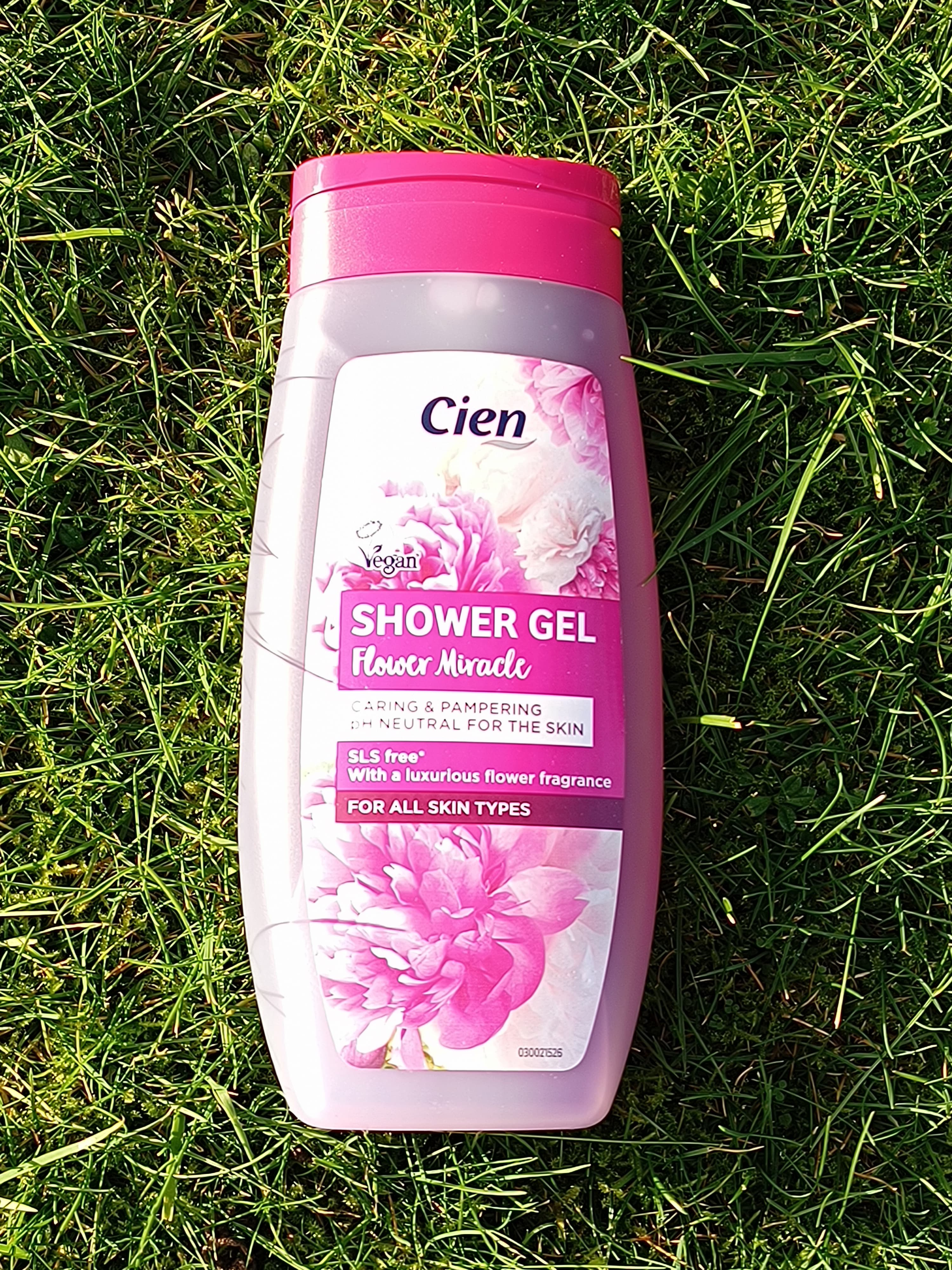 Cien ရေချိုးဆပ်ပြာရည်